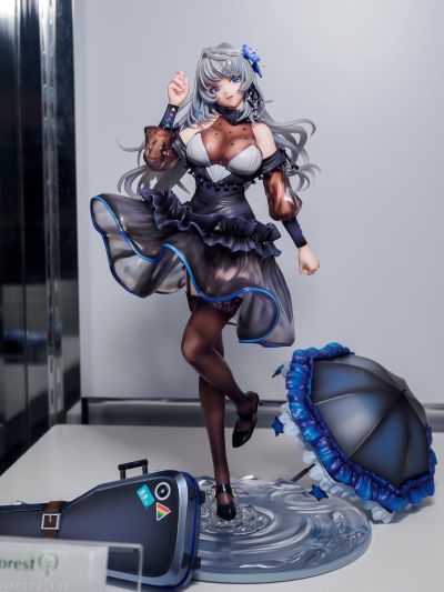 少女前线 FX-05 她从雨中来