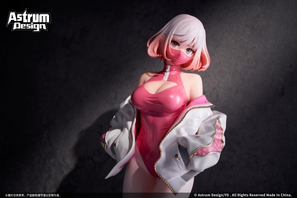 运动鞋×高开衩×口罩 露娜 展会限量款