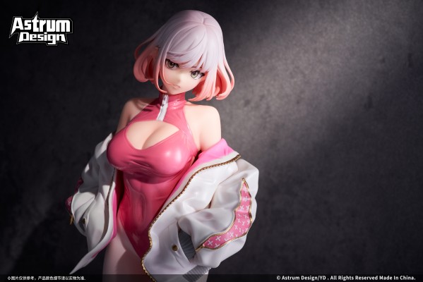 运动鞋×高开衩×口罩 露娜 展会限量款