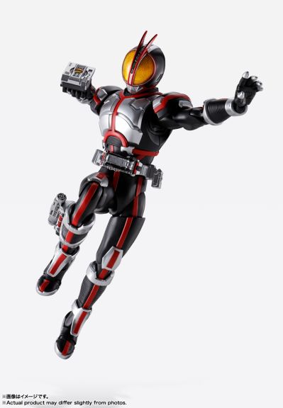 S.H.Figuarts（真骨雕制法） 假面骑士555