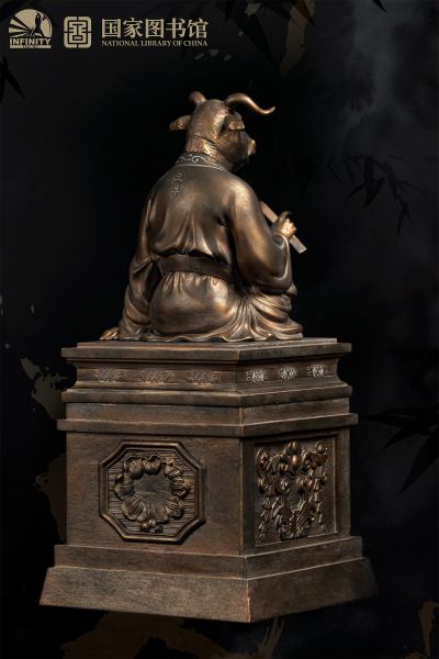 十二兽首全身像 丑牛