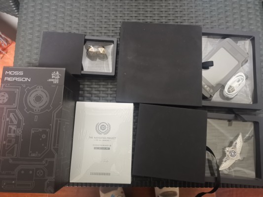 流浪地球 Moss电影道具复刻雕像