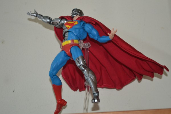 MAFEX 编号164 RETURN OF SUPERMAN 机械超人