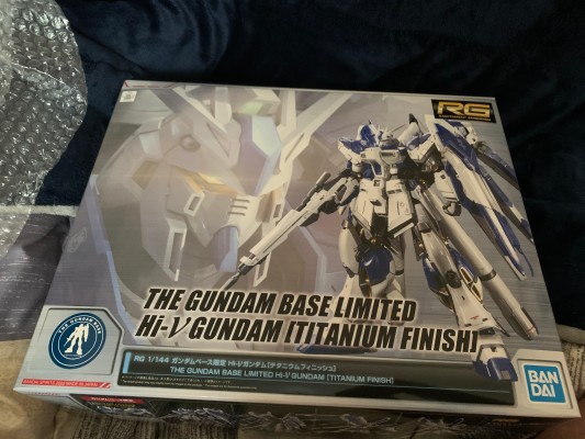 RG 1/144 高达基地专属商品  Hi-ν高达 [钛金质感]