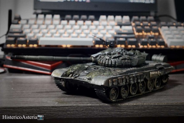 编号：09601 1/35 装甲车辆系列 苏联 T-72乌拉尔（172工程）