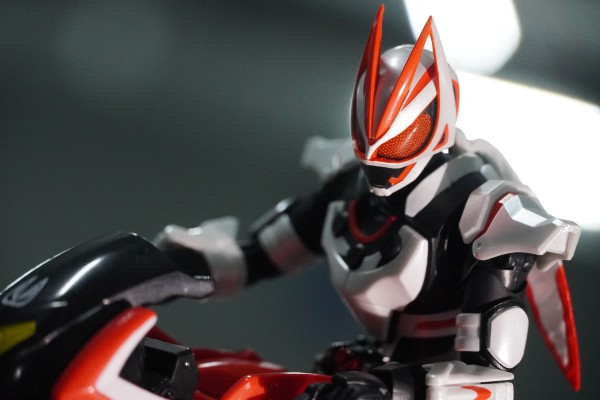 RCF 假面骑士极狐 推进冲锋摩托+登录形态套装