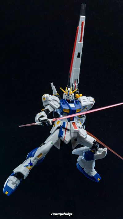 ROBOT魂＜机动战士系列＞  实物大Nu高达立像 RX-93ff Nu高达