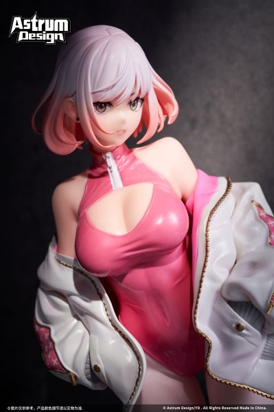 运动鞋×高开衩×口罩 露娜 展会限量款