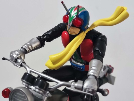 S.H.Figuarts 骑士人机械