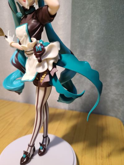 Luminasta 初音未来 黑巧克力糕点师