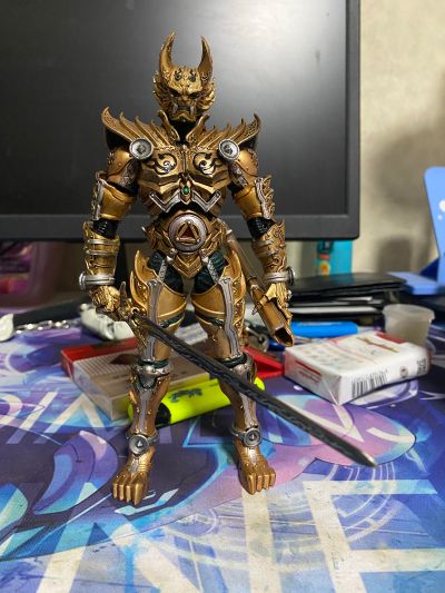 魔戒可动 牙狼 ～魔戒闪骑～ 黄金骑士 牙狼