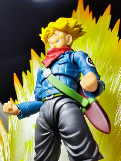 S.H.Figuarts 未来特兰克斯