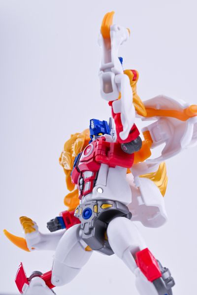 变形金刚传世系列 TL-25 白狮擎天柱