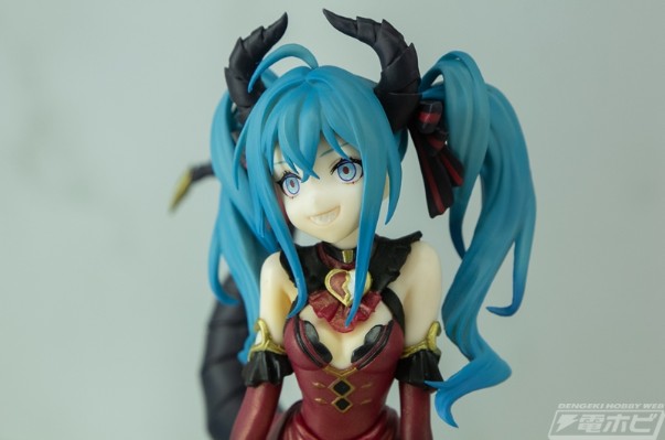 压泡面 初音未来 红色小恶魔