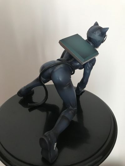 キャットウーマン