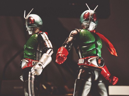 S.H.Figuarts(真骨雕制法) 假面骑士 假面骑士新2号 假面骑士50周年纪念版