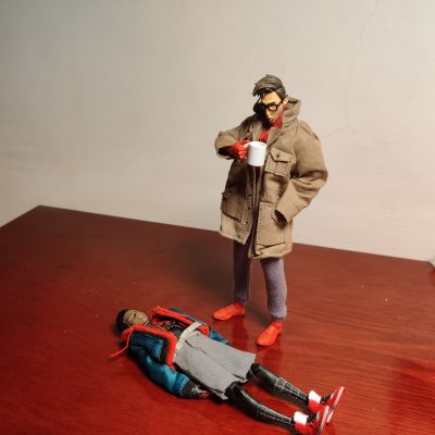 MAFEX 编号107  蜘蛛侠 (迈尔斯·莫拉莱斯)