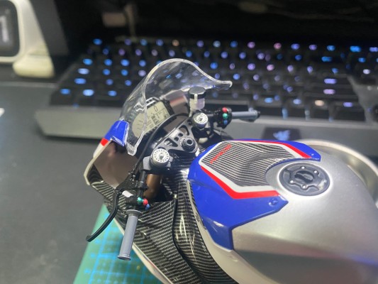 MT-004 宝马 HP4 RACE