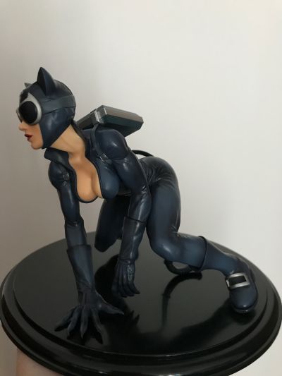 キャットウーマン