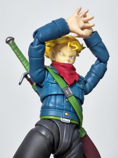 S.H.Figuarts 未来特兰克斯