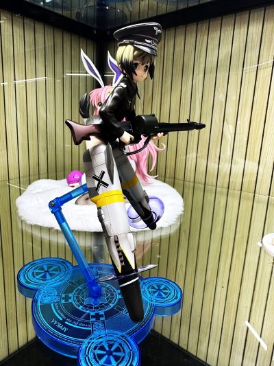 强袭魔女 エーリカ・ハルトマン 