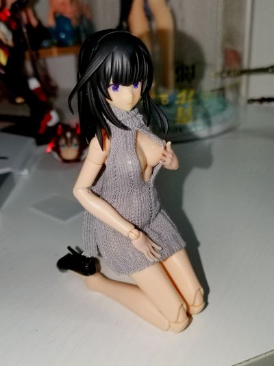 露臀手工针织毛衣