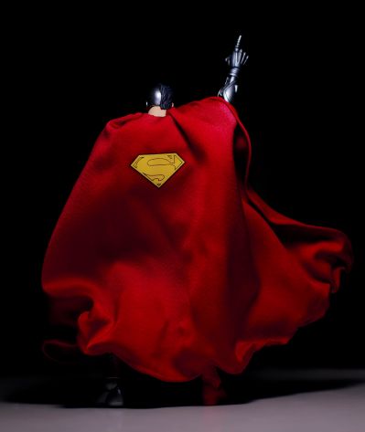 MAFEX 编号164 RETURN OF SUPERMAN 机械超人