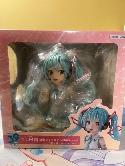 TAITO赏 初音未来39纪念日抽奖活动 终极快乐奖 初音未来胸像 终极快乐奖配色（原画师：藤原）