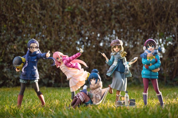 摇曳露营△ 齐藤惠那 与 竹轮