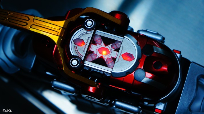 CSM系列 假面骑士甲斗王 超越变身器