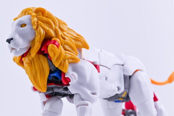 变形金刚传世系列 TL-25 白狮擎天柱