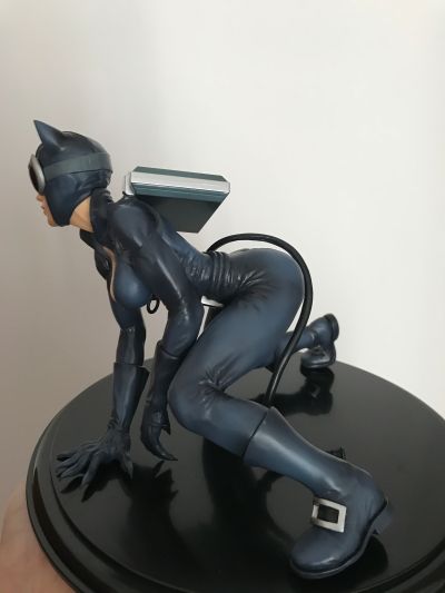 キャットウーマン