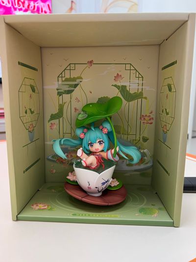 初音未来 荷塘嬉戏