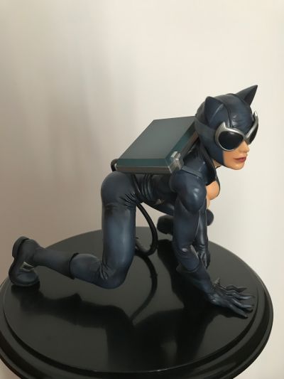 キャットウーマン