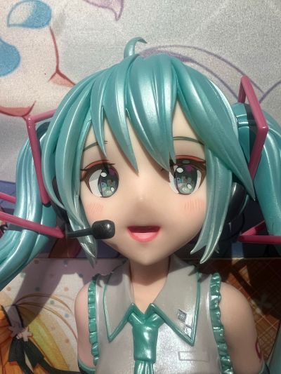 TAITO赏 初音未来39纪念日抽奖活动 终极快乐奖 初音未来胸像 终极快乐奖配色（原画师：藤原）