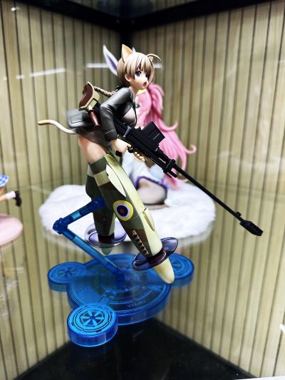 强袭魔女 莉涅特·毕晓普