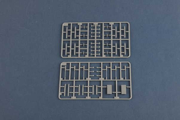 编号：80384 1/48 军用飞机系列 美国F4U-1D“海盗”战斗机