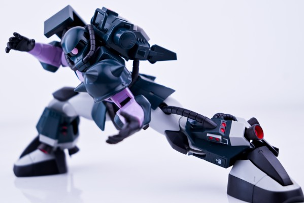 ROBOT魂＜机动战士系列＞ MSV MS-06R-1A 高机动型渣古II ver. A.N.I.M.E. ～黑色三连星～