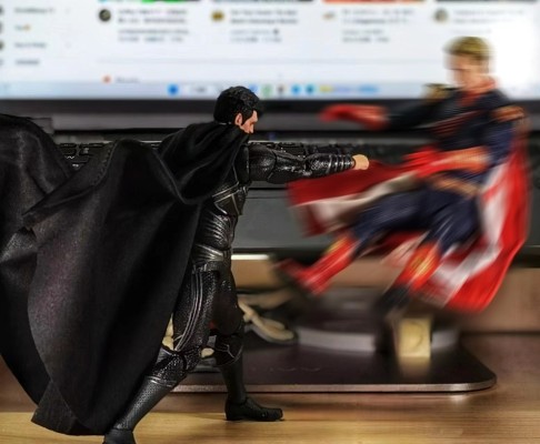 Mafex  编号174 电影 正义联盟 扎克·施奈德版 超人