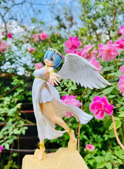 超级景品 “初音未来15周年纪念” 原画师：KEI