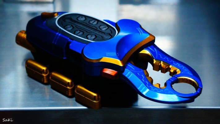 CSM系列 假面骑士甲斗王 超越变身器