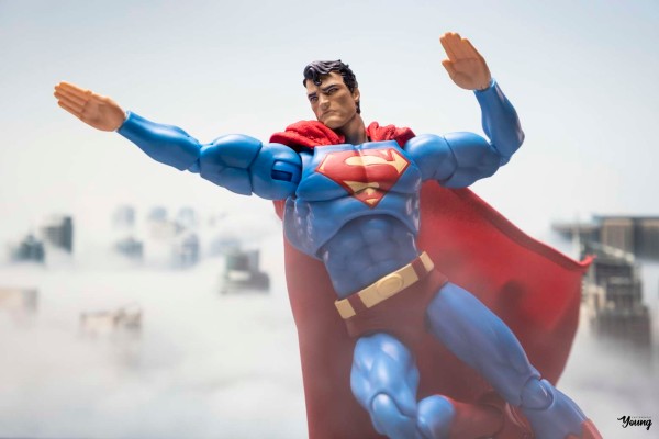 MAFEX 编号164 RETURN OF SUPERMAN 机械超人