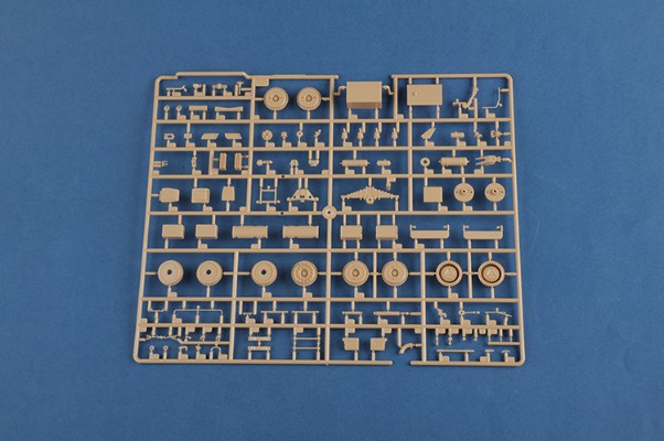 编号:07402 1/35 装甲车辆系列 斯卡梅尔“指挥官”坦克运输车