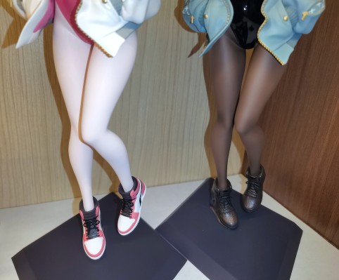 运动鞋×高开衩×口罩 露娜 展会限量款