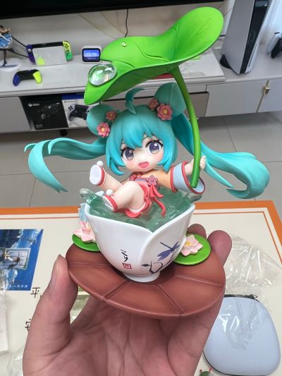 初音未来 荷塘嬉戏