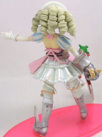 女王之刃P-1鋼鉄姫ユーミル