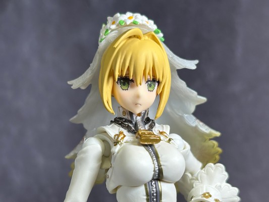 figma #559  命运-冠位指定 剑士 / 尼禄・克劳狄乌斯〔新娘〕