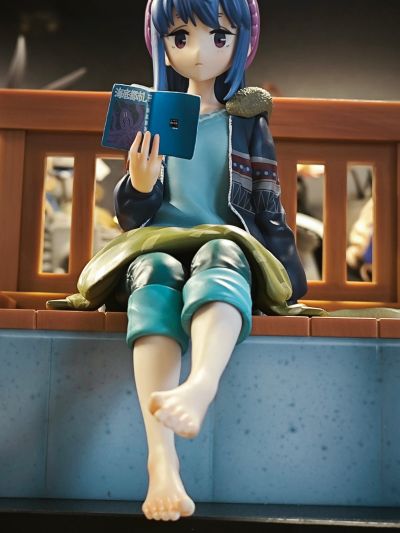 摇曳露营△ 志摩凛 泡脚