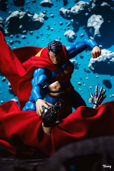 MAFEX Superman 超人 缄默 Ver.