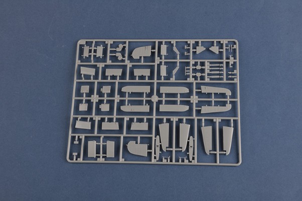 编号：80384 1/48 军用飞机系列 美国F4U-1D“海盗”战斗机